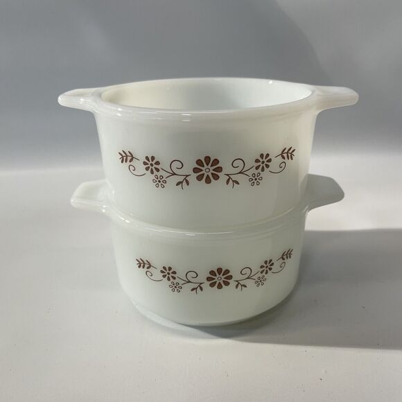 Dynaware Pyr-O-Rey Pyrex Milk Glass Brown Daisy 2 Casserole Bowl Dish - Picture 1 of 8